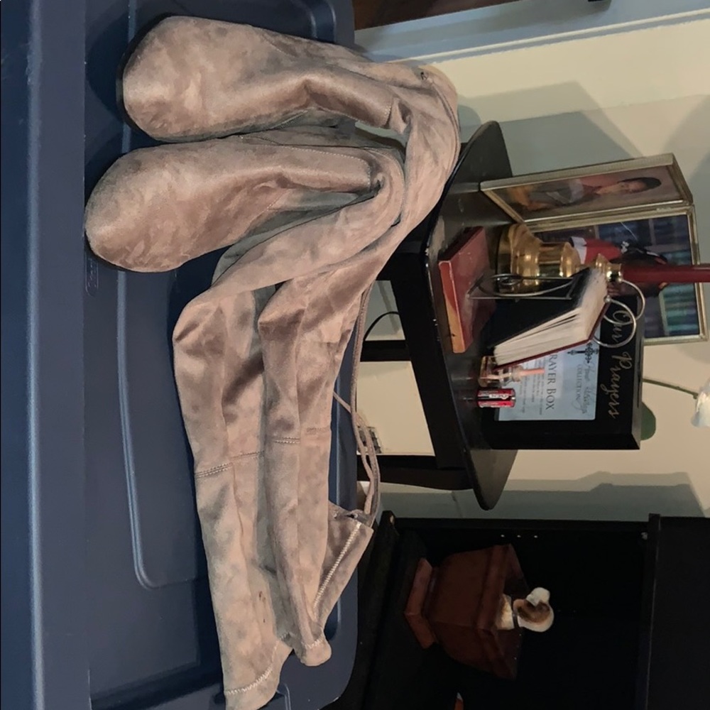 Size 12 high knee heel boots